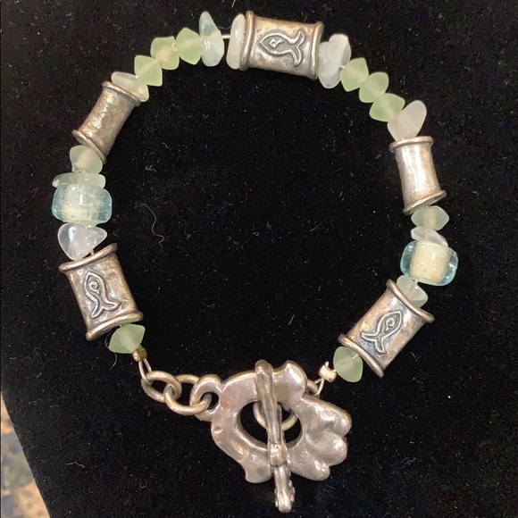 Bracelet - Picture 1 of 2
